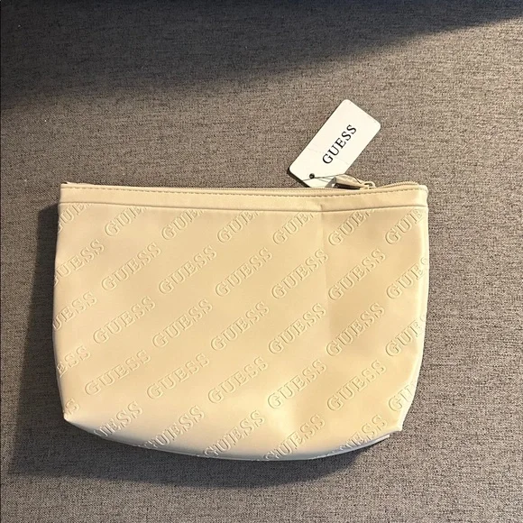 Guess Bag - Picture 2 of 3